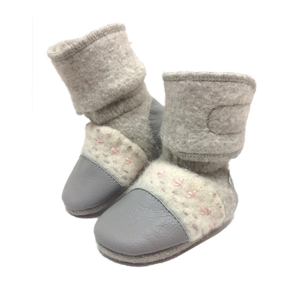 nooks Other - Nooks Narwhal Embroidered Felted Wool Booties 5.5